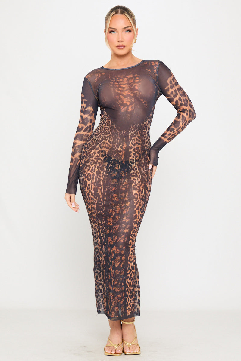Transparentes Maxikleid mit langen Ärmeln und Leopardenmuster