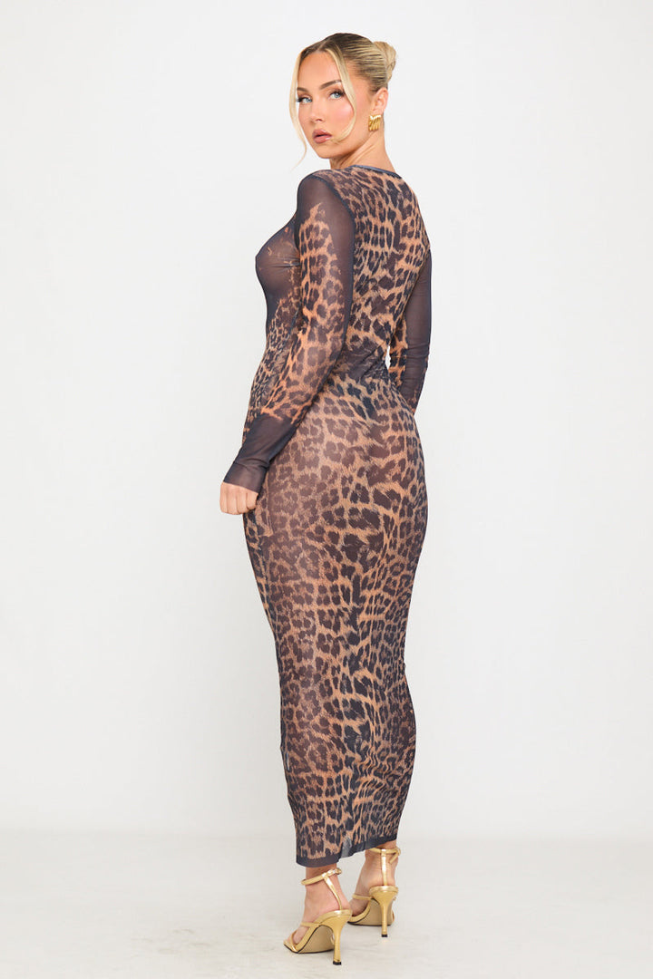 Transparentes Maxikleid mit langen Ärmeln und Leopardenmuster