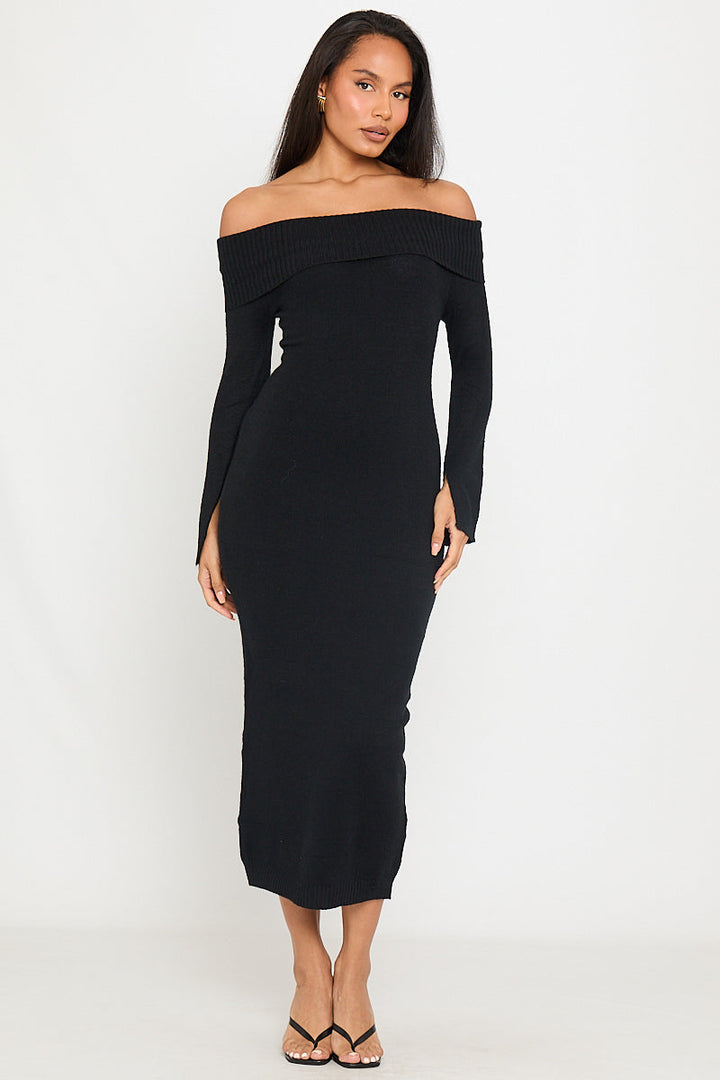 Schwarzes, schulterfreies, langärmliges Maxikleid aus Strick